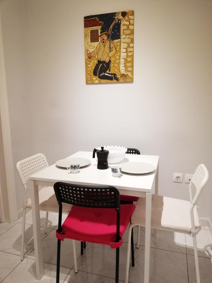 Wonderful Apartment In Central Атина Екстериор снимка