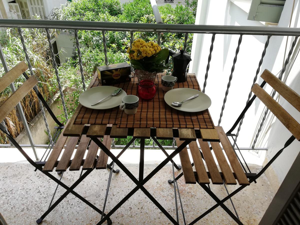Wonderful Apartment In Central Атина Екстериор снимка