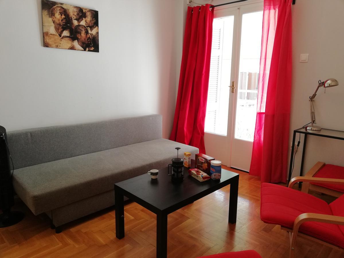 Wonderful Apartment In Central Атина Екстериор снимка
