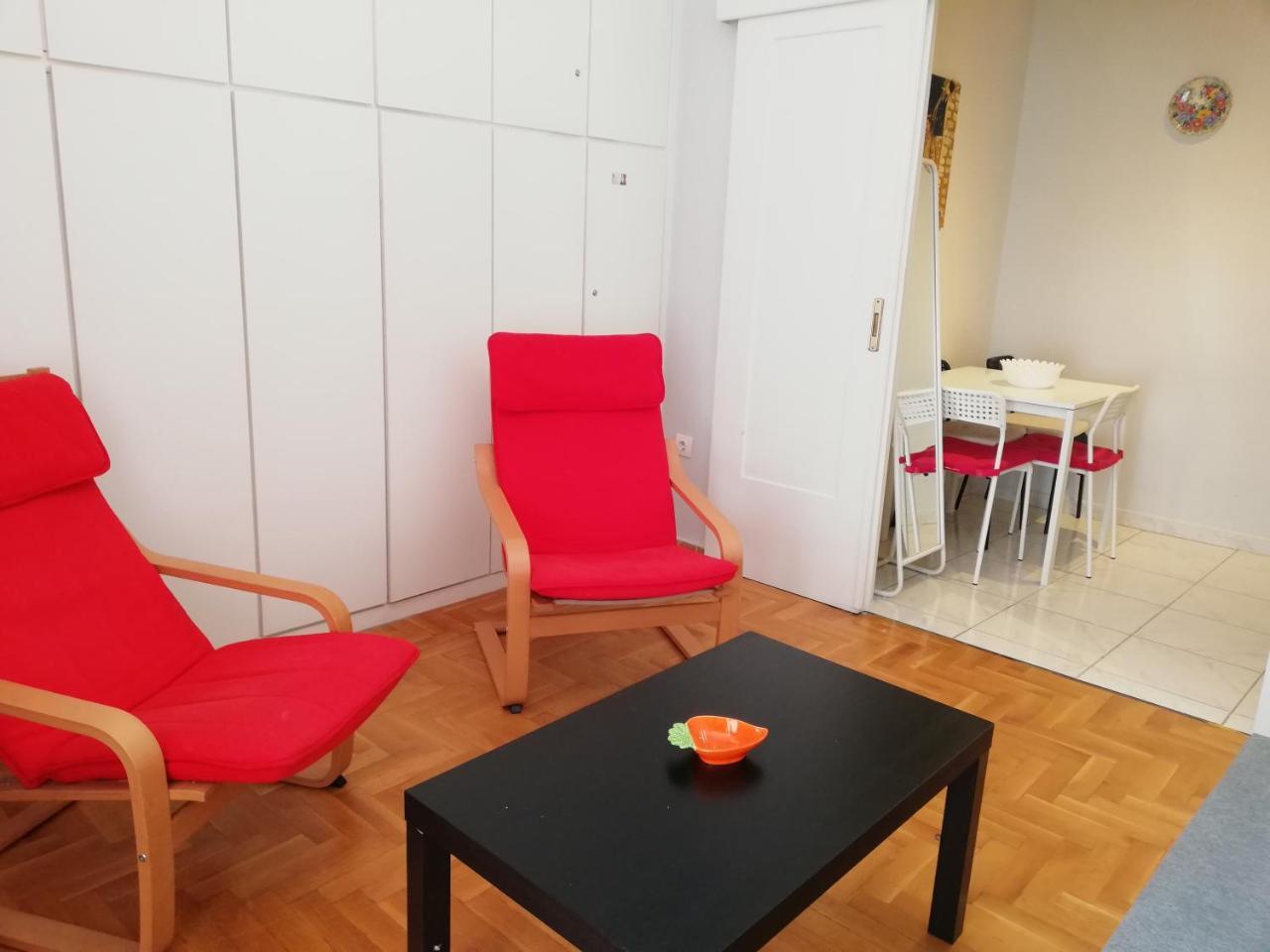 Wonderful Apartment In Central Атина Екстериор снимка