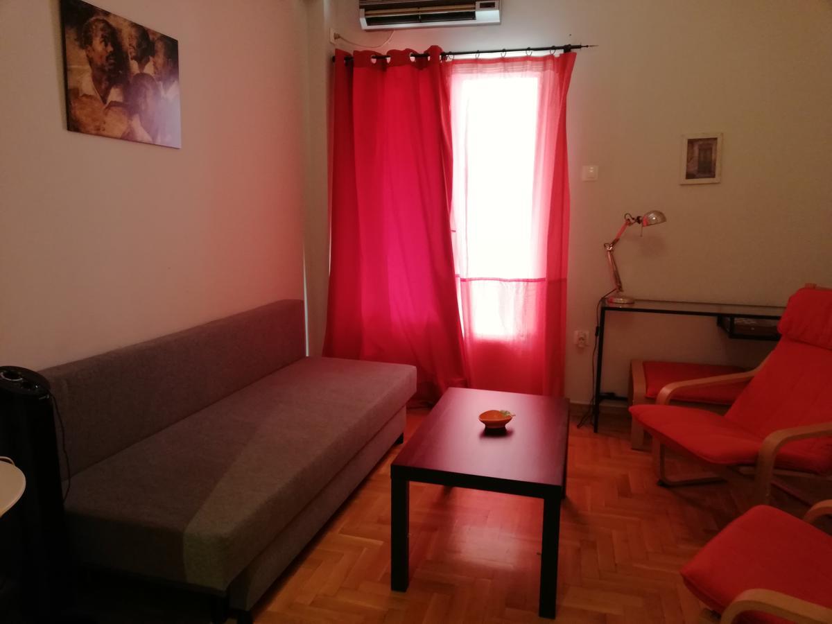 Wonderful Apartment In Central Атина Екстериор снимка